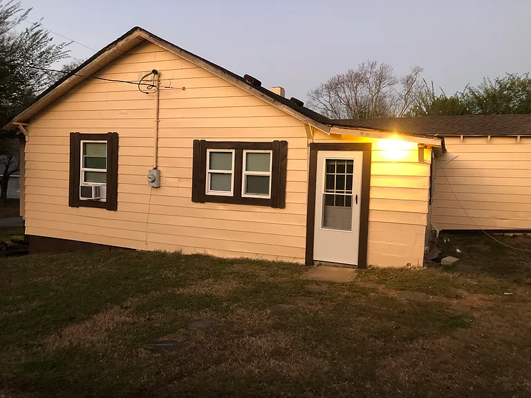 1117 Bledsoe Dr — Photo 8