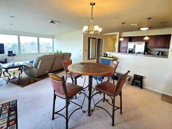3rd image of 3201 Pacific Ave Unit 808