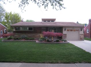 9915 Reeck Rd, Allen Park, MI 48101