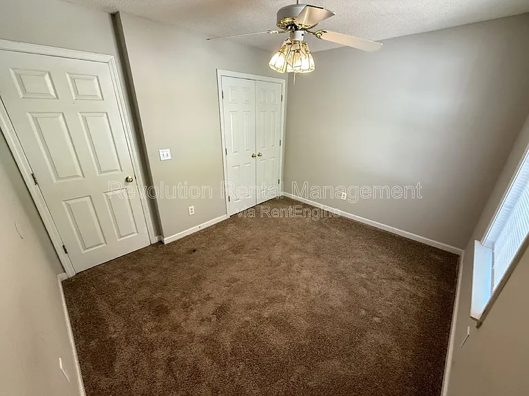 733 Stallings Rd #F — Photo 6