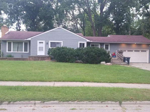 725 Archwood Dr, Ann Arbor, MI 48103