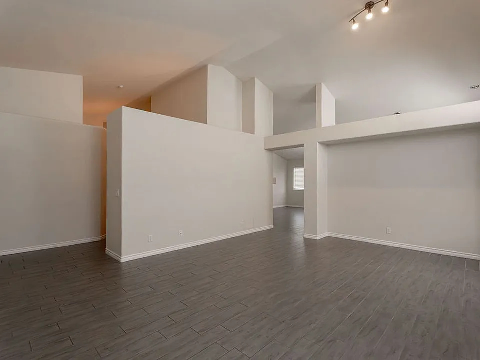 681 Quiet Stream Ct
