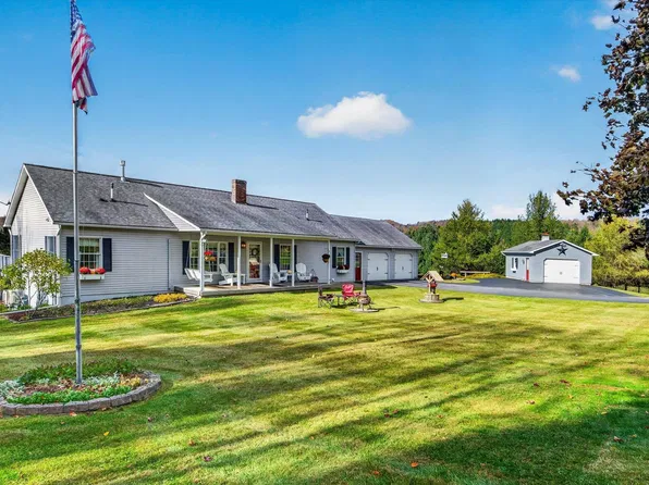 98 Country View Lane, St. Johnsbury, VT 05819