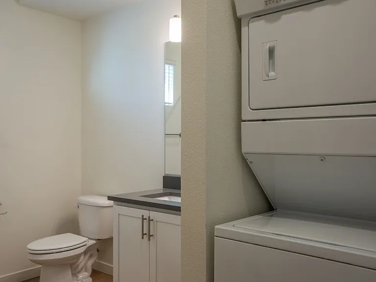 22025 NE HALSEY ST. — Photo 55