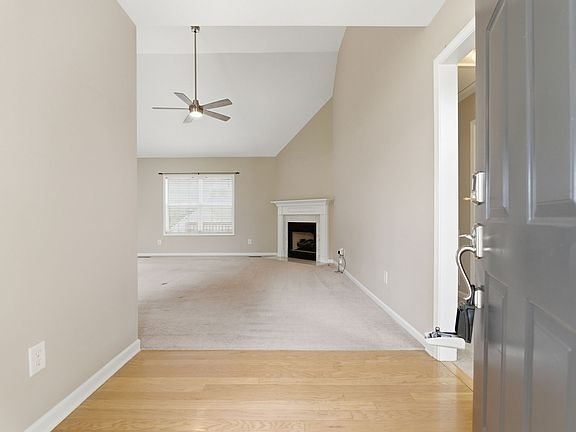 4th image of 3271 Nina Cir