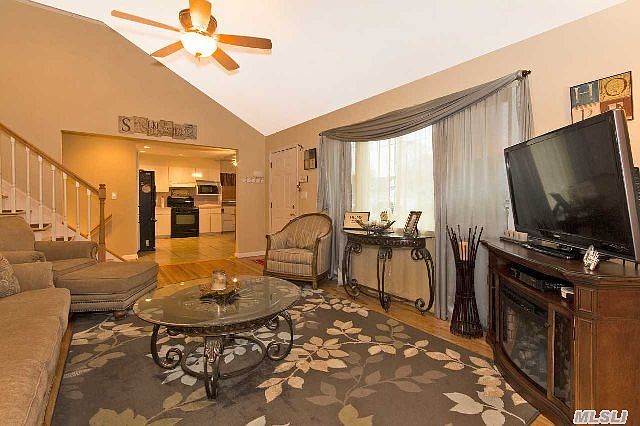 1st image of 86 W 21st St