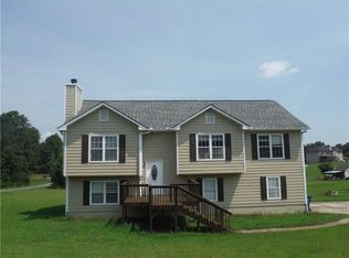 1202 Cabots Dr, Auburn, GA 30011