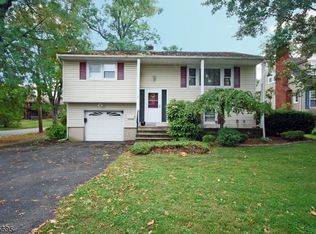 7 3rd St, Little Falls, NJ 07424