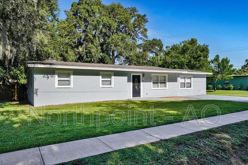 1st image of 304 S Oakwood Ave