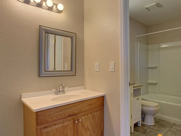 18610 Lowrie Loop — Photo 15