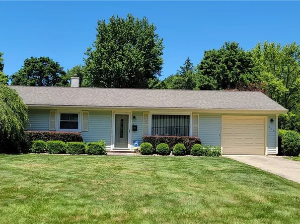 630 Pierce Dr, Youngstown, OH 44511