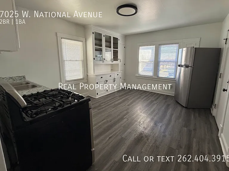 7025 W National Ave — Photo 2