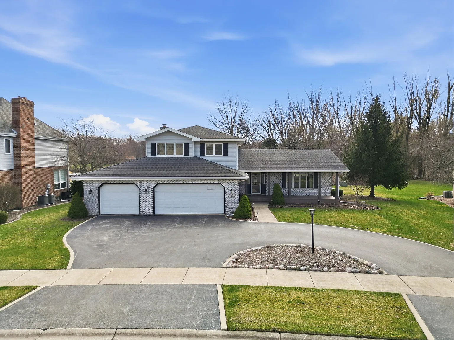 1345 McCoy Dr photo 1