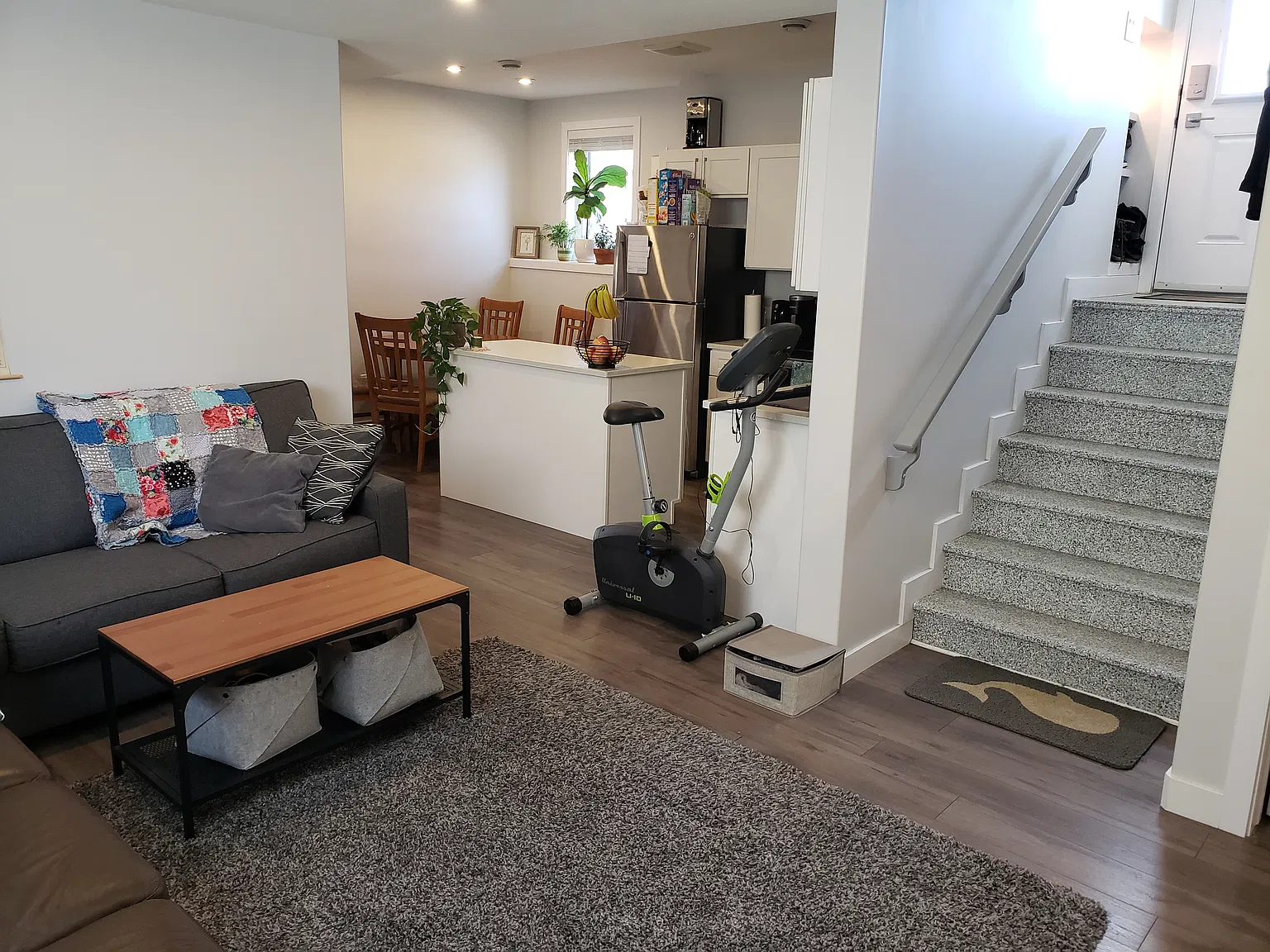 3 bed, 919 sqft, $1,650 — Photo 4