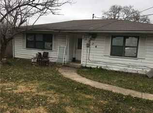1204 N Breckenridge St, Ennis, TX 75119