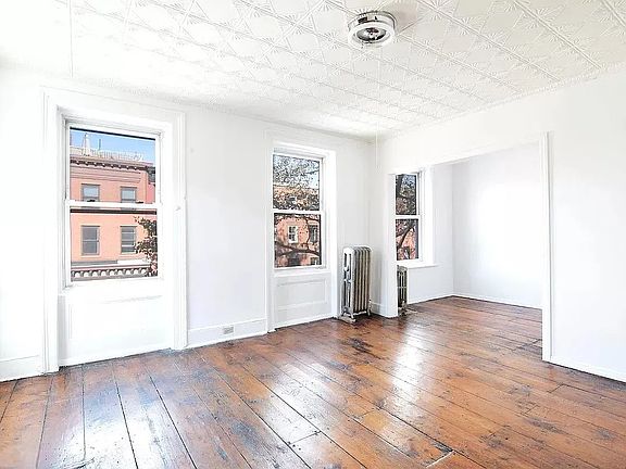 3rd image of 118 Kane St #2