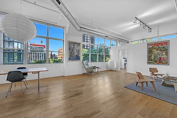 Living room, photo 2