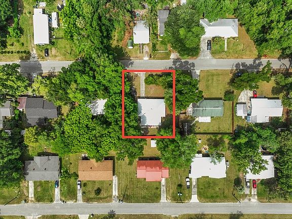 2nd image of 115 NE 5th St