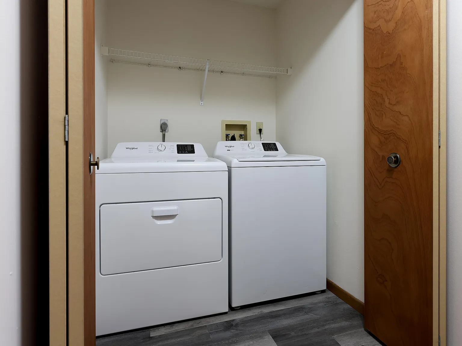 Lexington Townhomes and Apartments — Photo 4