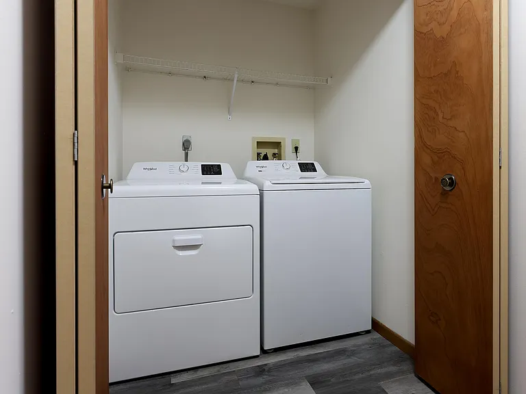 Lexington Townhomes and Apartments — Photo 4