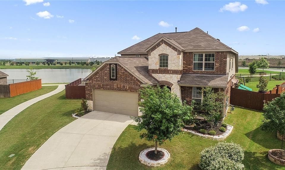1st image of 683 Vista Gardens Dr