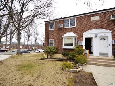 25242 63rd Ave, Little Neck, NY, 11362