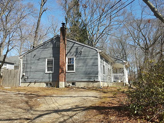 3rd image of 149 New York Ave