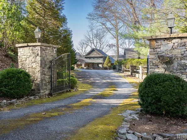 95 Cliffmont Road, Cashiers, NC 28717