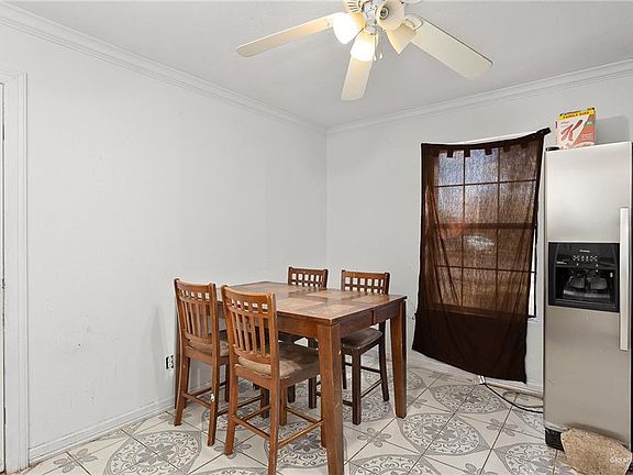 5th image of 415 N 11th St