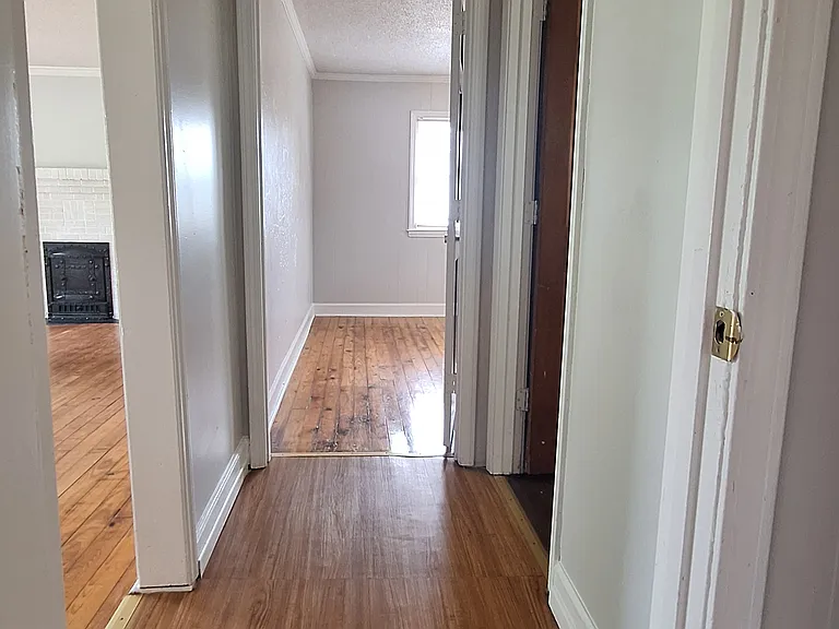 2523 US Highway 70 — Photo 16