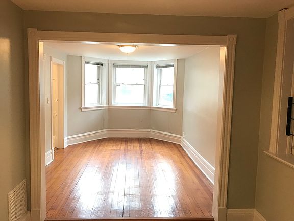 2nd image of 3722 N Janssen Ave #G
