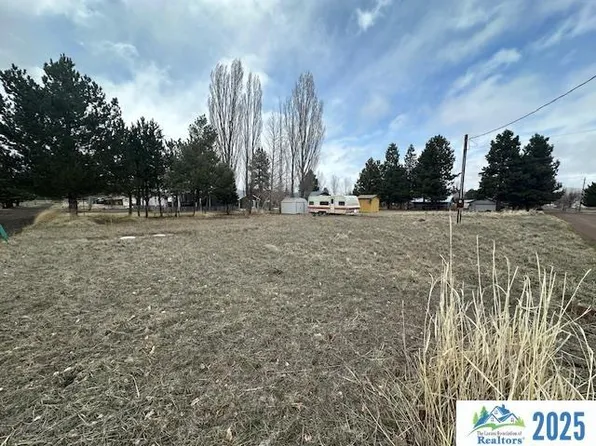 686-935 Fir Way, Susanville, CA 96130