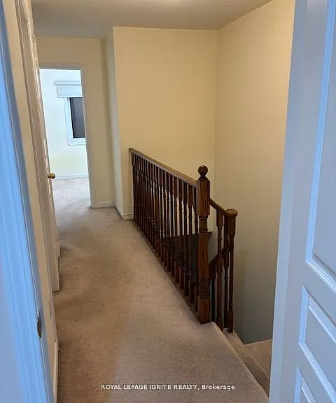 11 Curran Hall Cres — Photo 10