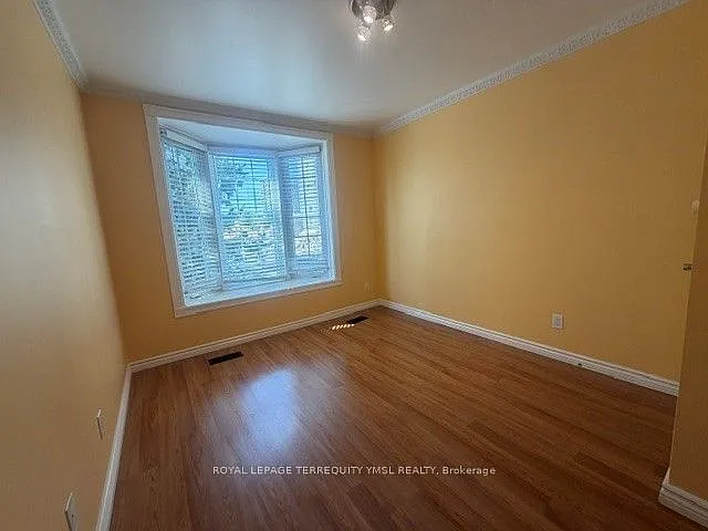 8 Farmstead Rd — Photo 16