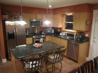 601 Lyon Ct, Buffalo Grove, IL