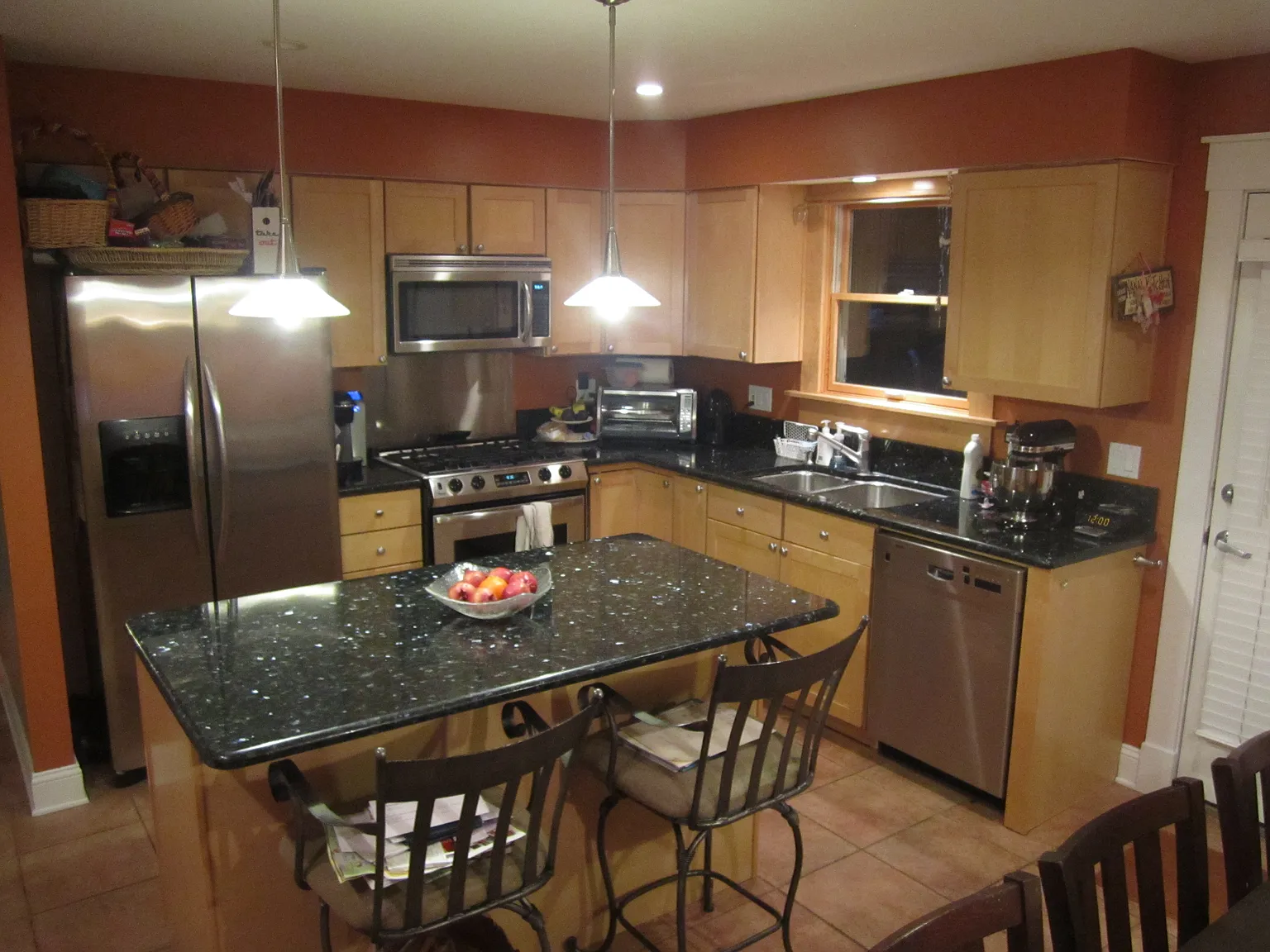 601 Lyon Ct photo 1