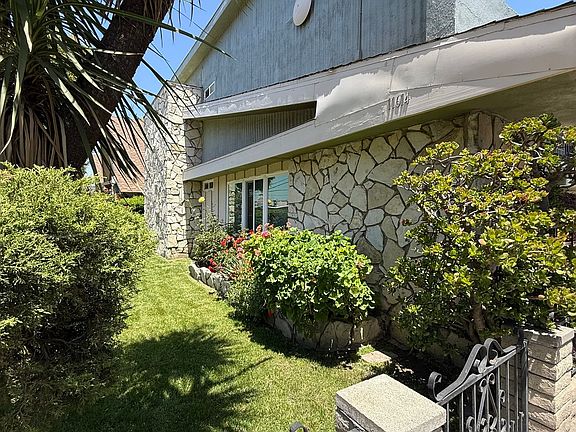 3rd image of 11614 Bellflower Blvd