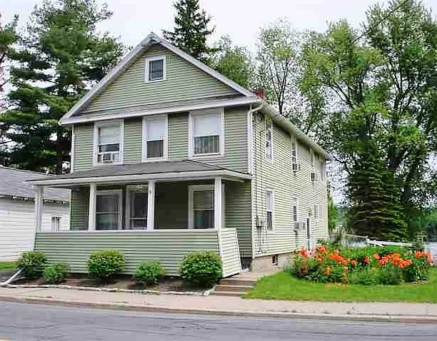 1st image of 822 Hudson Ave