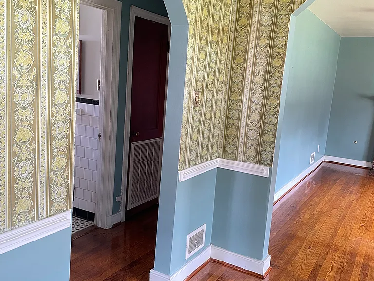 1349 Evergreen Ave — Photo 7