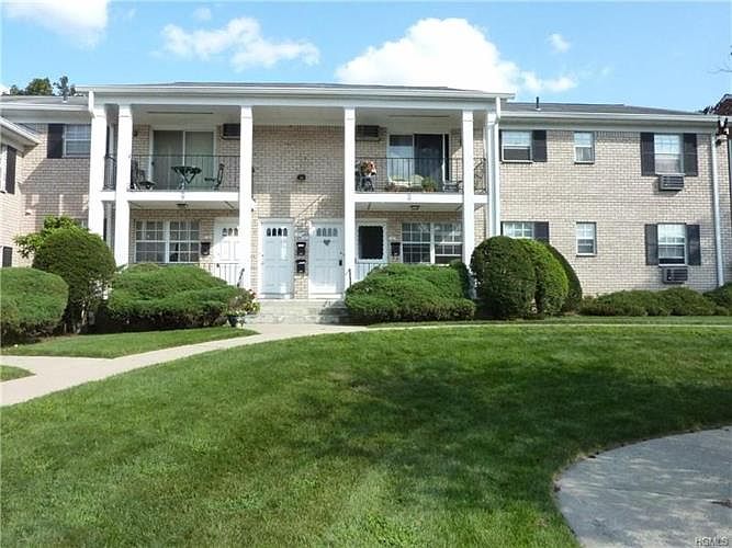 1st image of 326 Parkside Dr #326