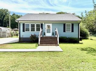 114 Yates St, Dallas, NC 28034