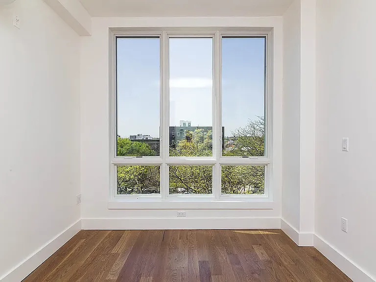 581 Ocean Pkwy #4K — Photo 5