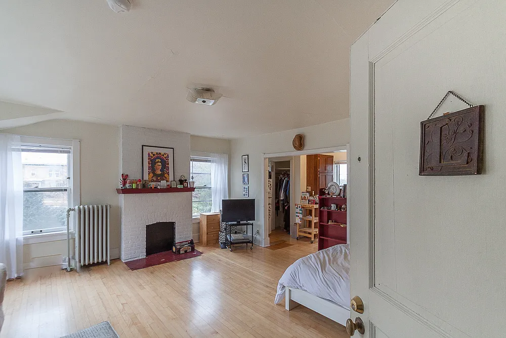 130 E Gorham St — Photo 2