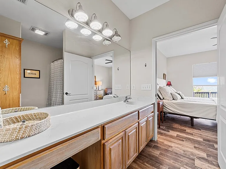 1008 Edinburgh Dr — Photo 19