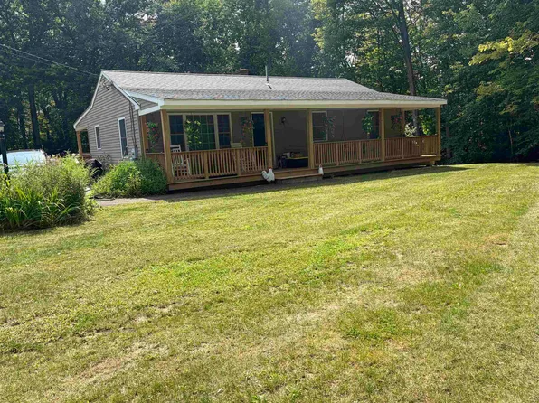 7017 Pleasant Street, Loudon, NH 03307