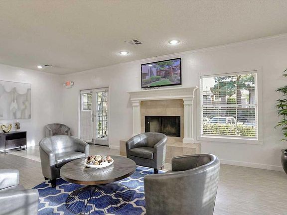 4th image of 2300 Rock Springs Dr #2009