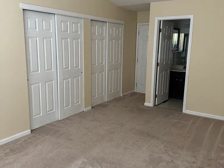1349 Valley Dr — Photo 6