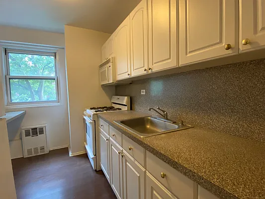 Rented by Compass | media 4