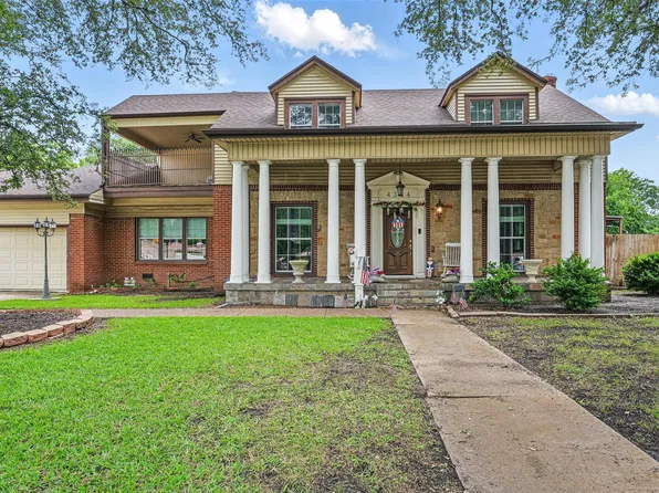 4324 Cummings Dr, North Richland Hills, TX 76180