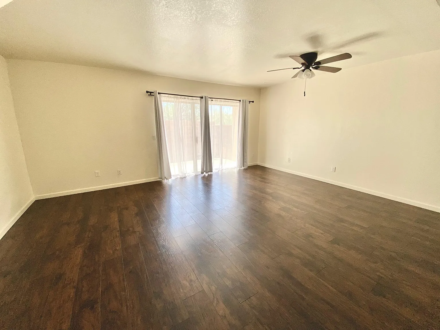 623 W Calle De Las Lomitas — Photo 4